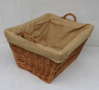 Holzkorb, Anrichtkorb, eckig mit Griffe und Stoffeinsatz