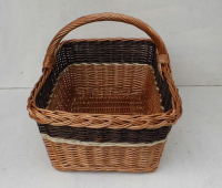 Sehr schner flacher Korb hnlich Tablett, eckig, dreifarbig mit Zopf