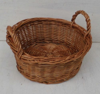 Runde Weidenschale mit Griffe