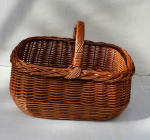 Autokorb aus starken Weiden
